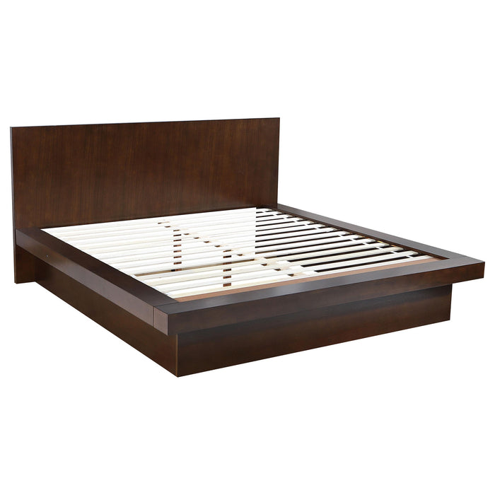 Jessica Eastern King Platform Bed with Rail Seating Cappuccino image