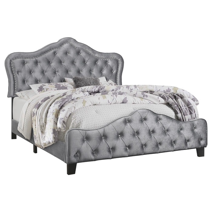 Bella Queen Beds