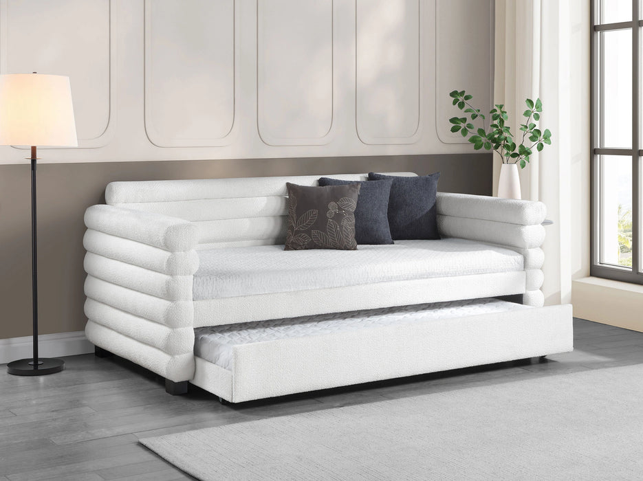 Patricia Daybed with Trundle