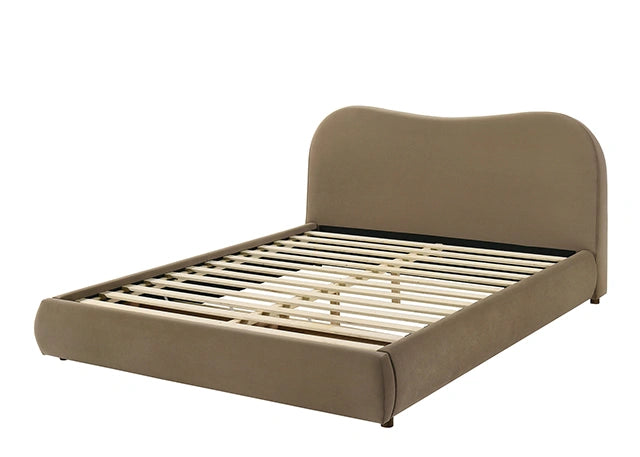 Grimsby E.King Bed
